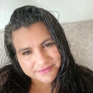 Meet your Posher, Ofelia